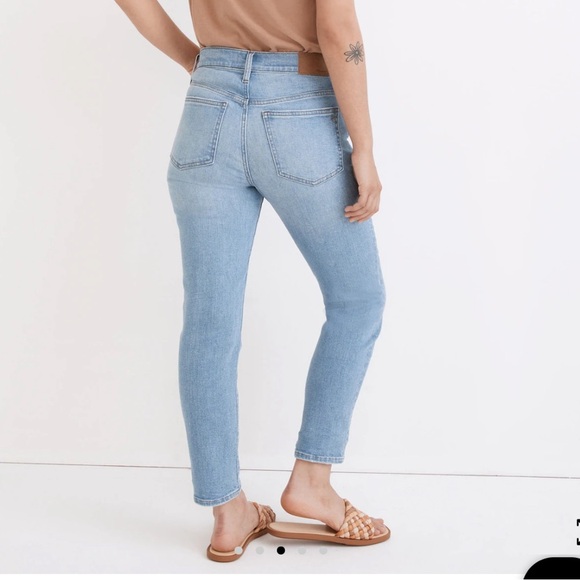Madewell High-Rise The Perfect Vintage Straight Leg Jean - Alderton Wash - Picture 5 of 16